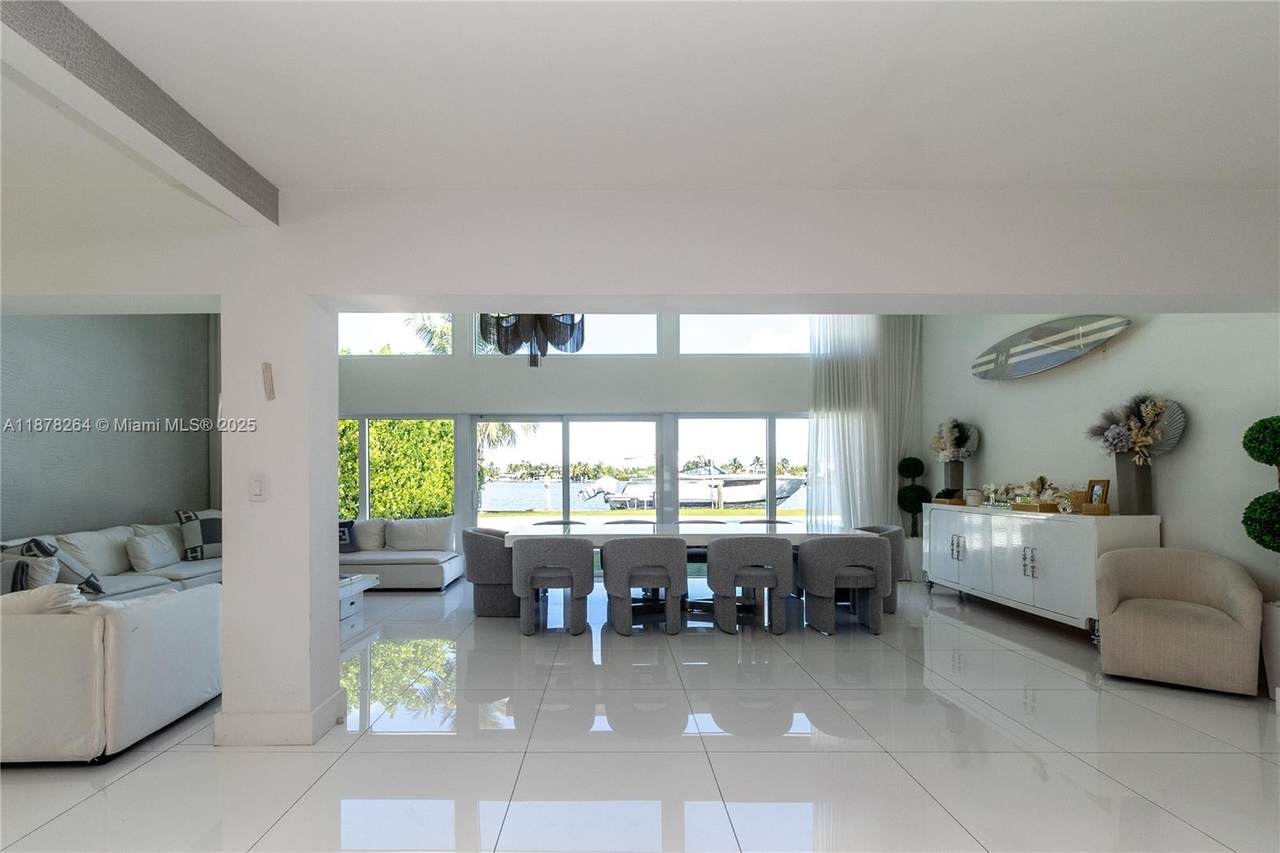 1215 Biscayne Point Rd - Photo 1