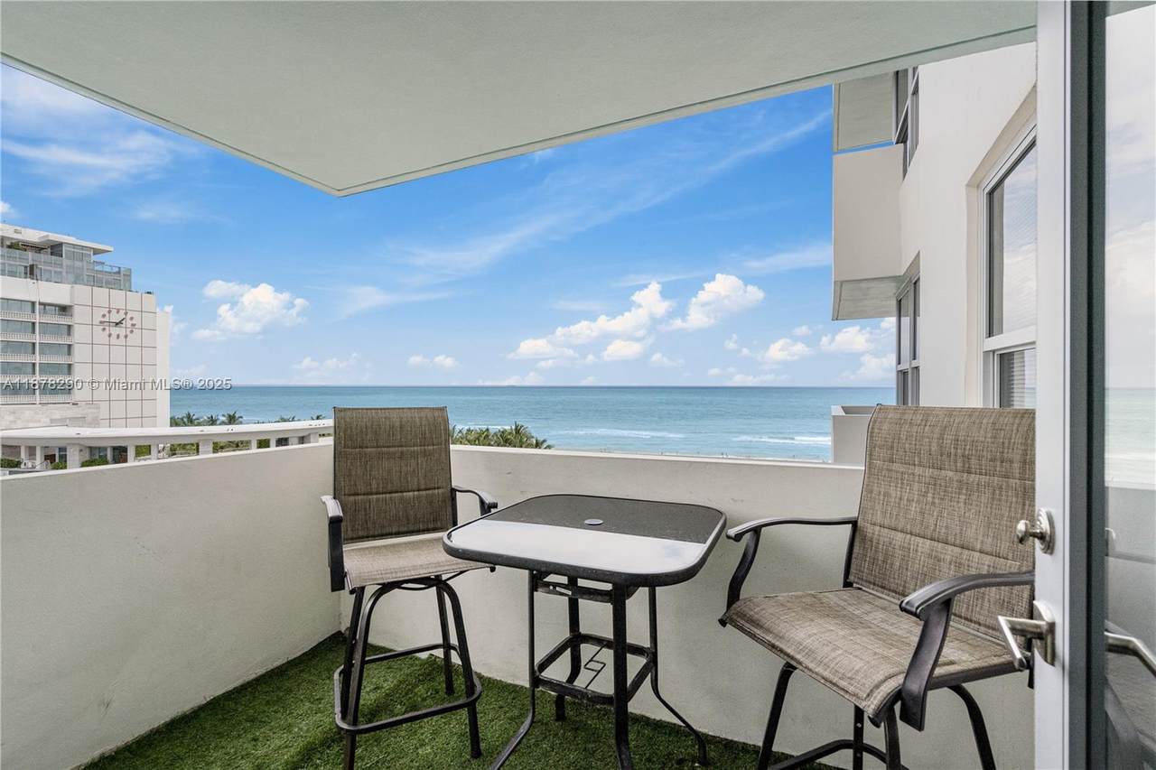 2899 Collins Ave - Photo 1
