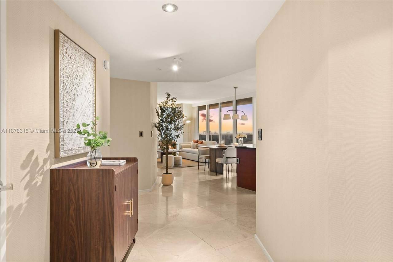 1830 Ocean Dr - Photo 1