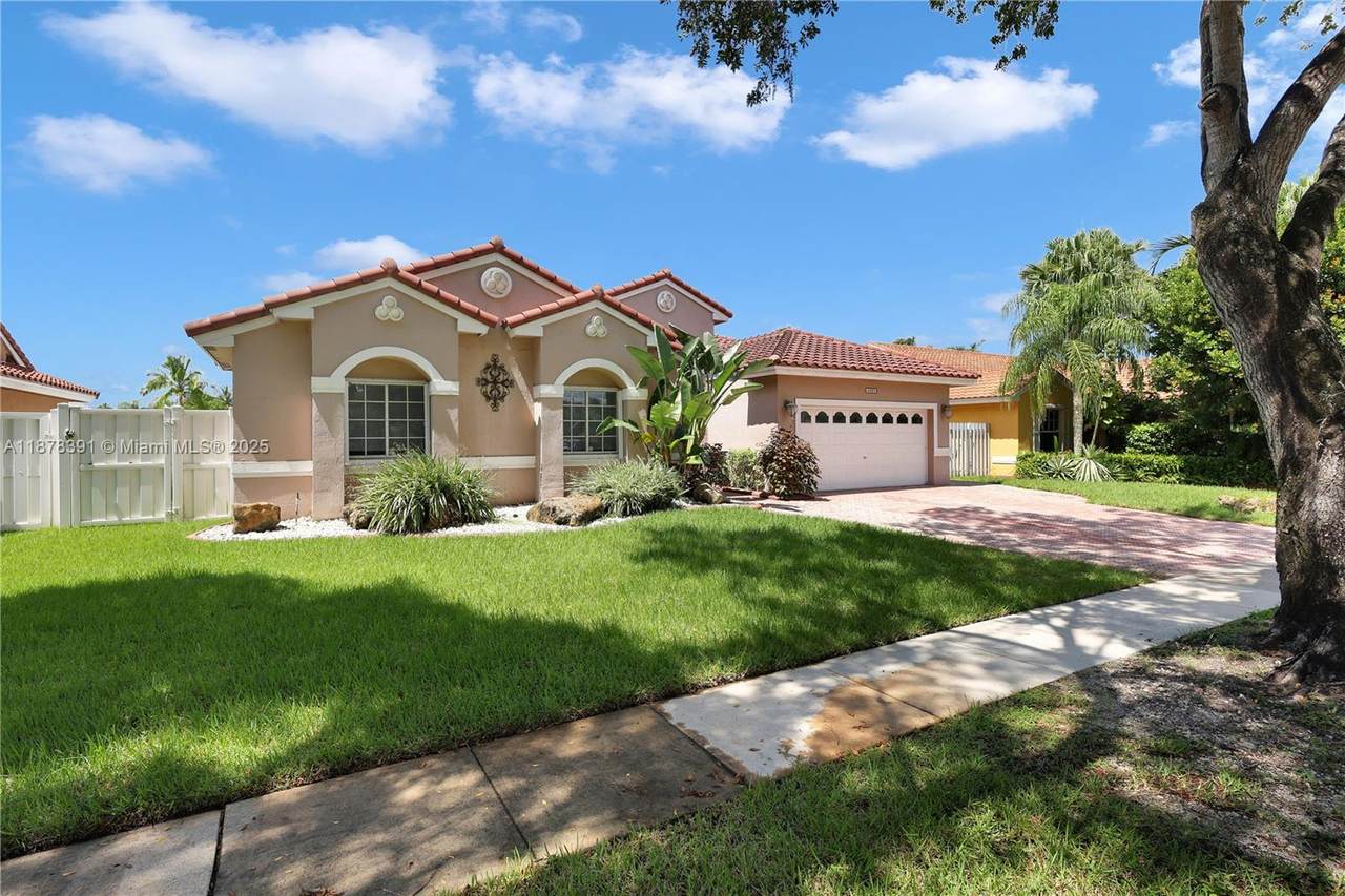 https://bt-photos.global.ssl.fastly.net/miami/1280_boomver_1_A11878391-2.jpg