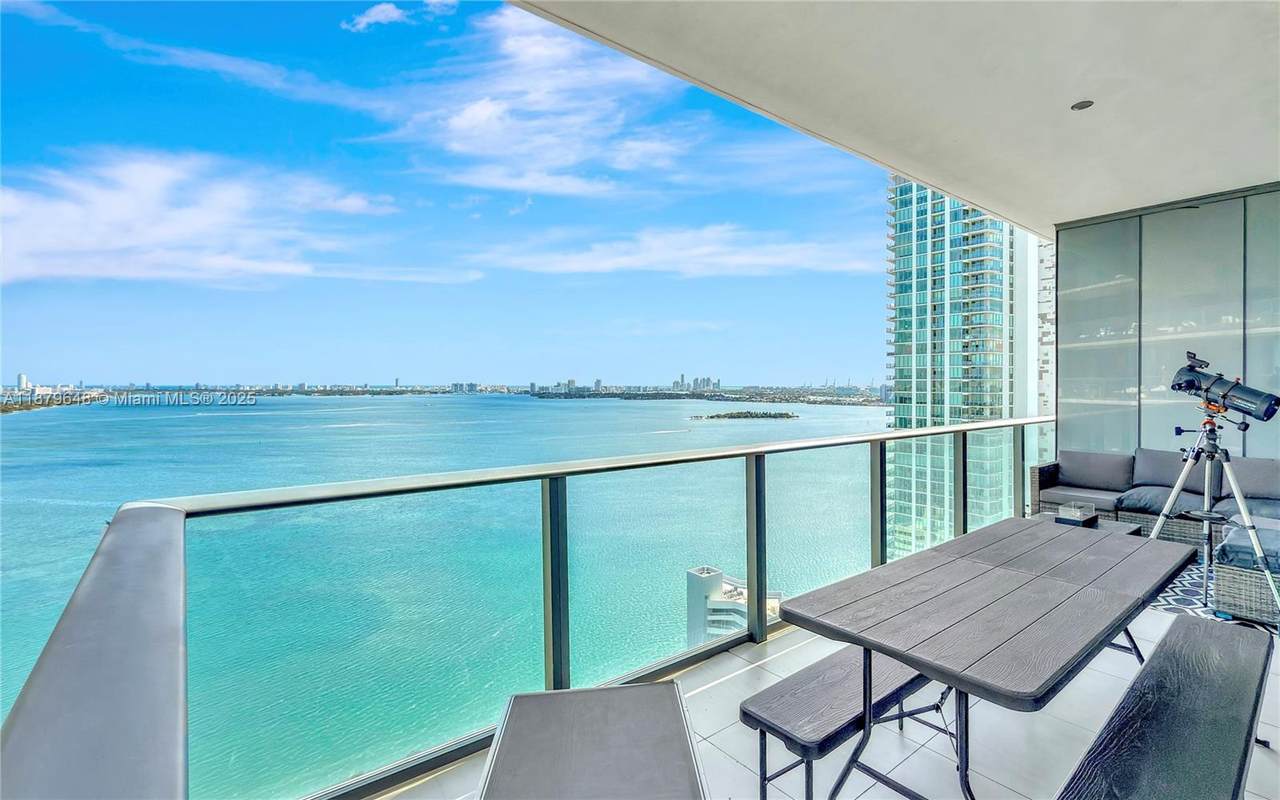 https://bt-photos.global.ssl.fastly.net/miami/1280_boomver_1_A11879648-2.jpg