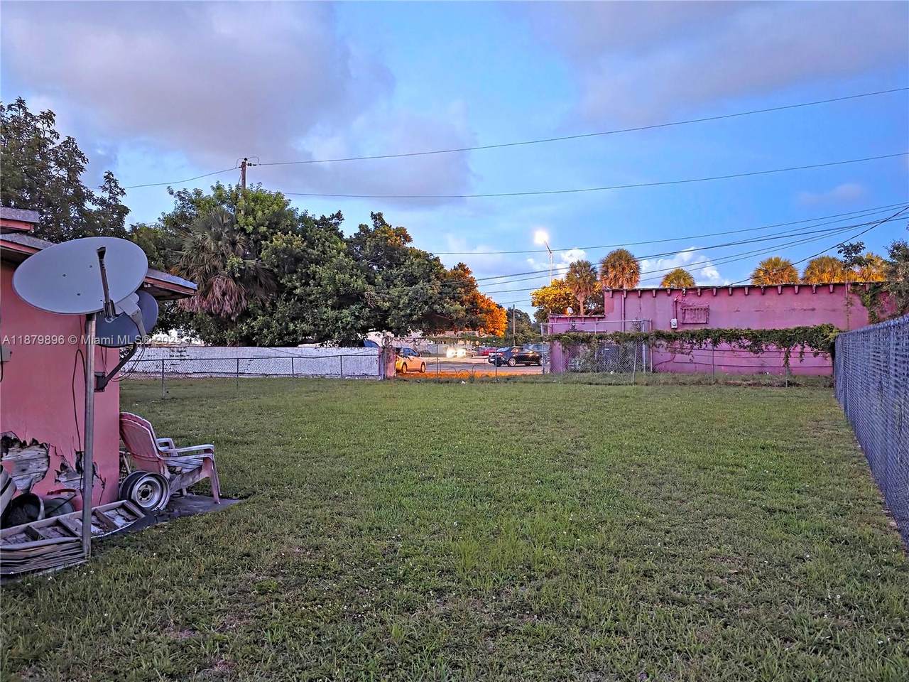 https://bt-photos.global.ssl.fastly.net/miami/1280_boomver_1_A11879896-2.jpg