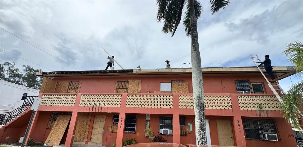 1406 2nd Ave - Photo 1