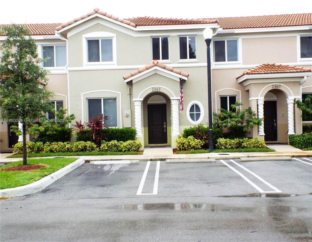 2363 11th St - Photo 1