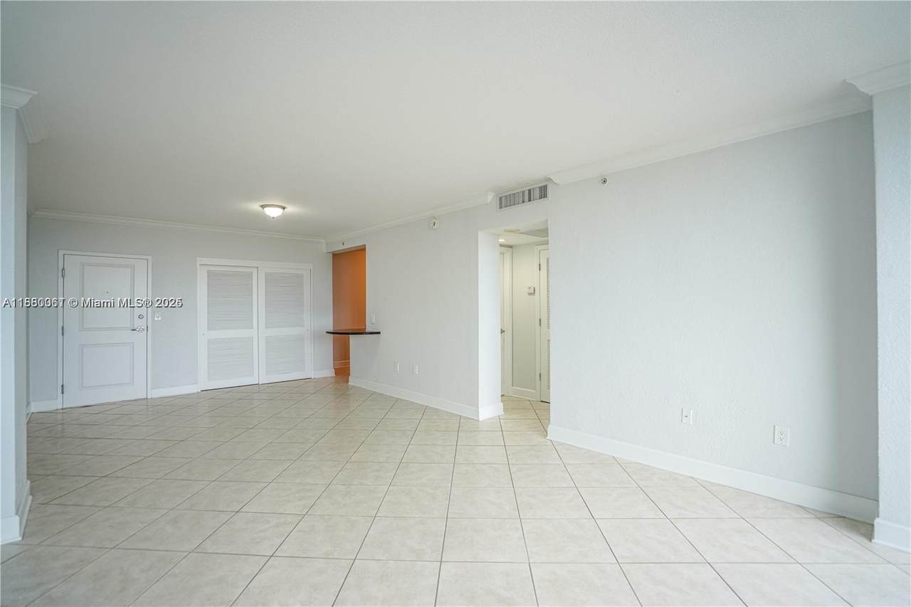 https://bt-photos.global.ssl.fastly.net/miami/1280_boomver_1_A11880061-2.jpg