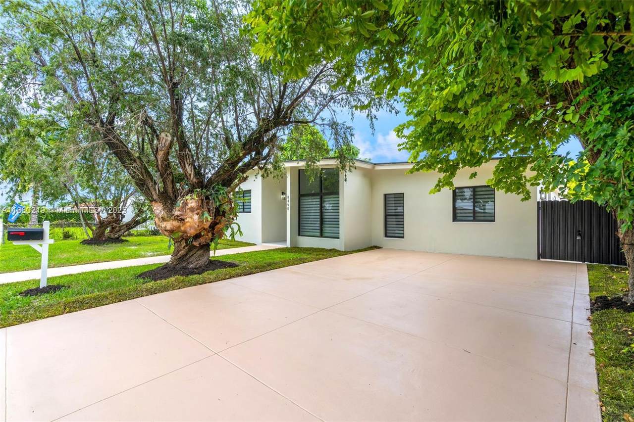 8450 27th St - Photo 1