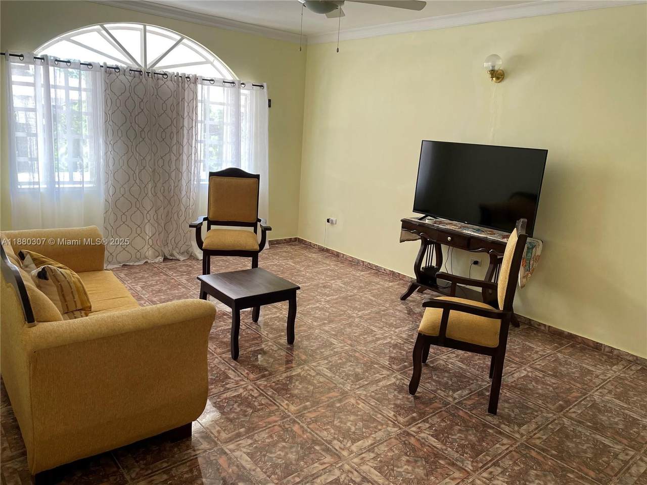 https://bt-photos.global.ssl.fastly.net/miami/1280_boomver_1_A11880307-2.jpg