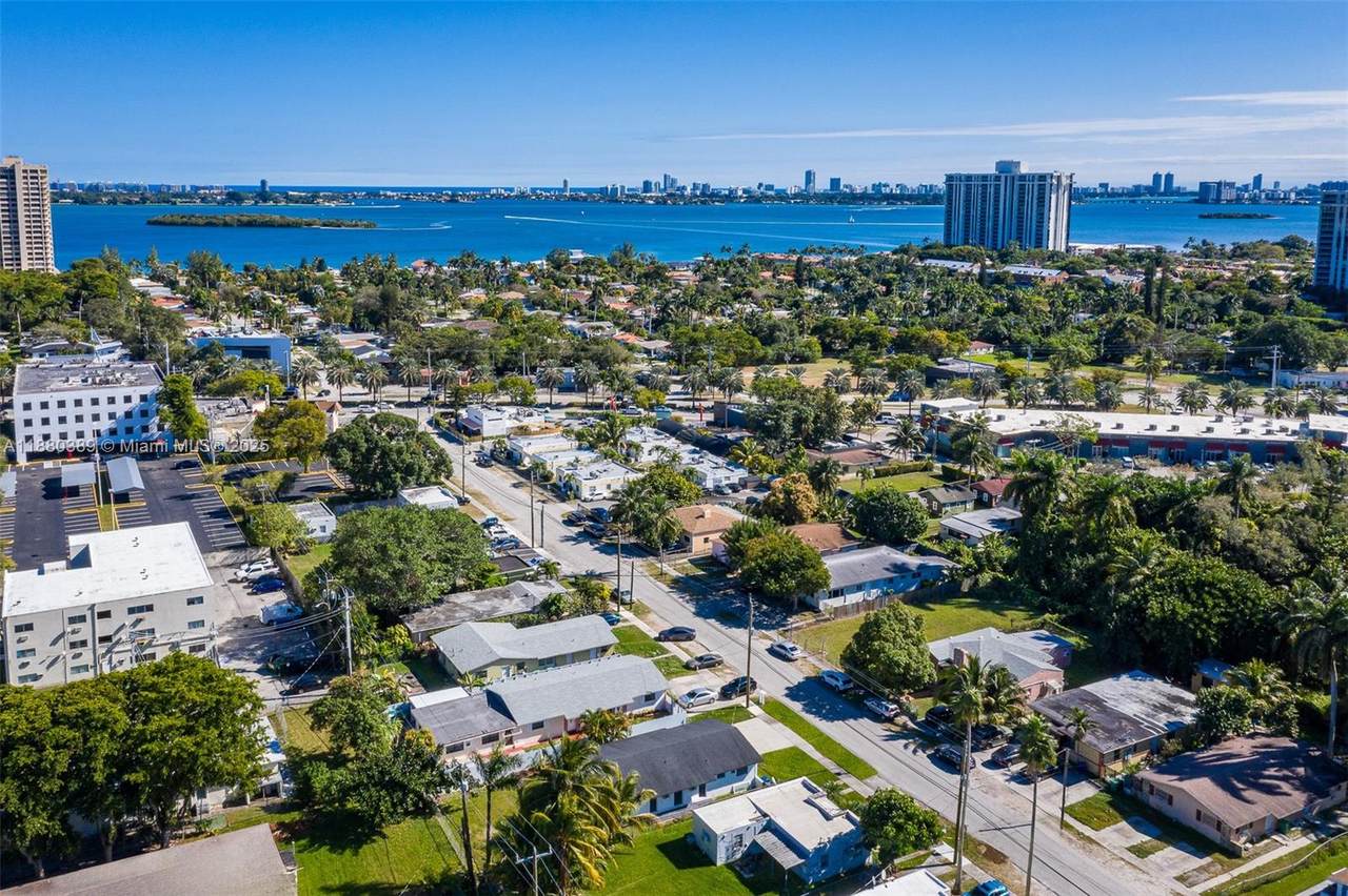 1371 110th Ter - Photo 1