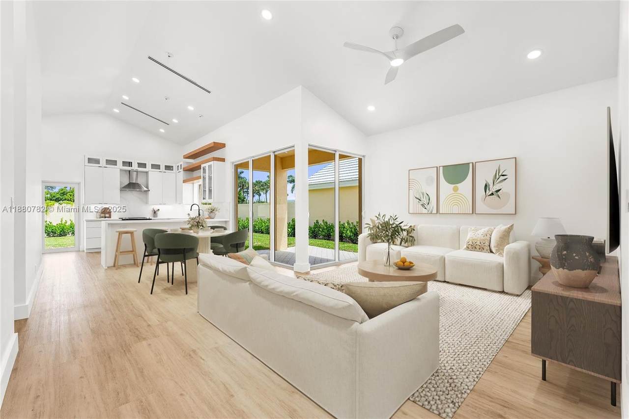 9041 Baybury Ln - Photo 1