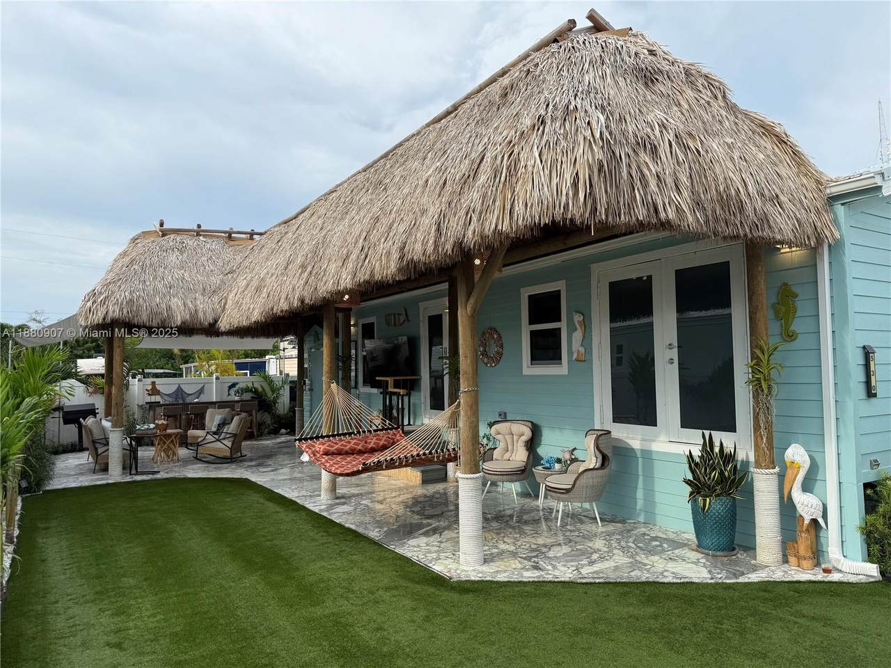 325 Calusa St - Photo 1