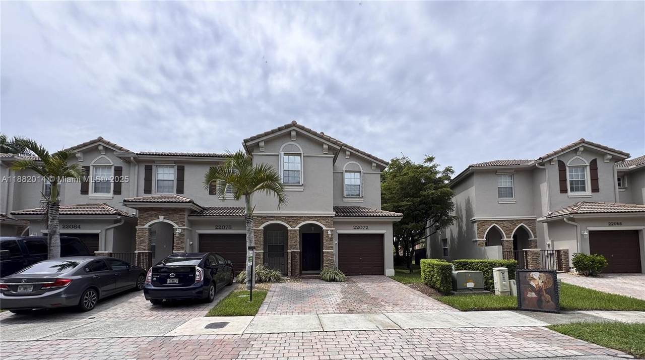 22072 93rd Pl - Photo 1