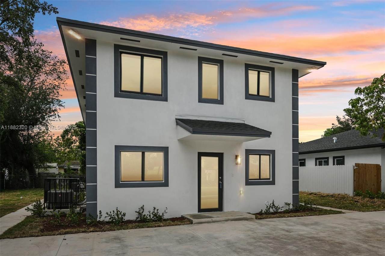 10340 29th Ave - Photo 1