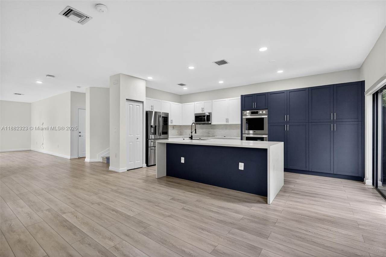 21372 2nd Ct - Photo 1