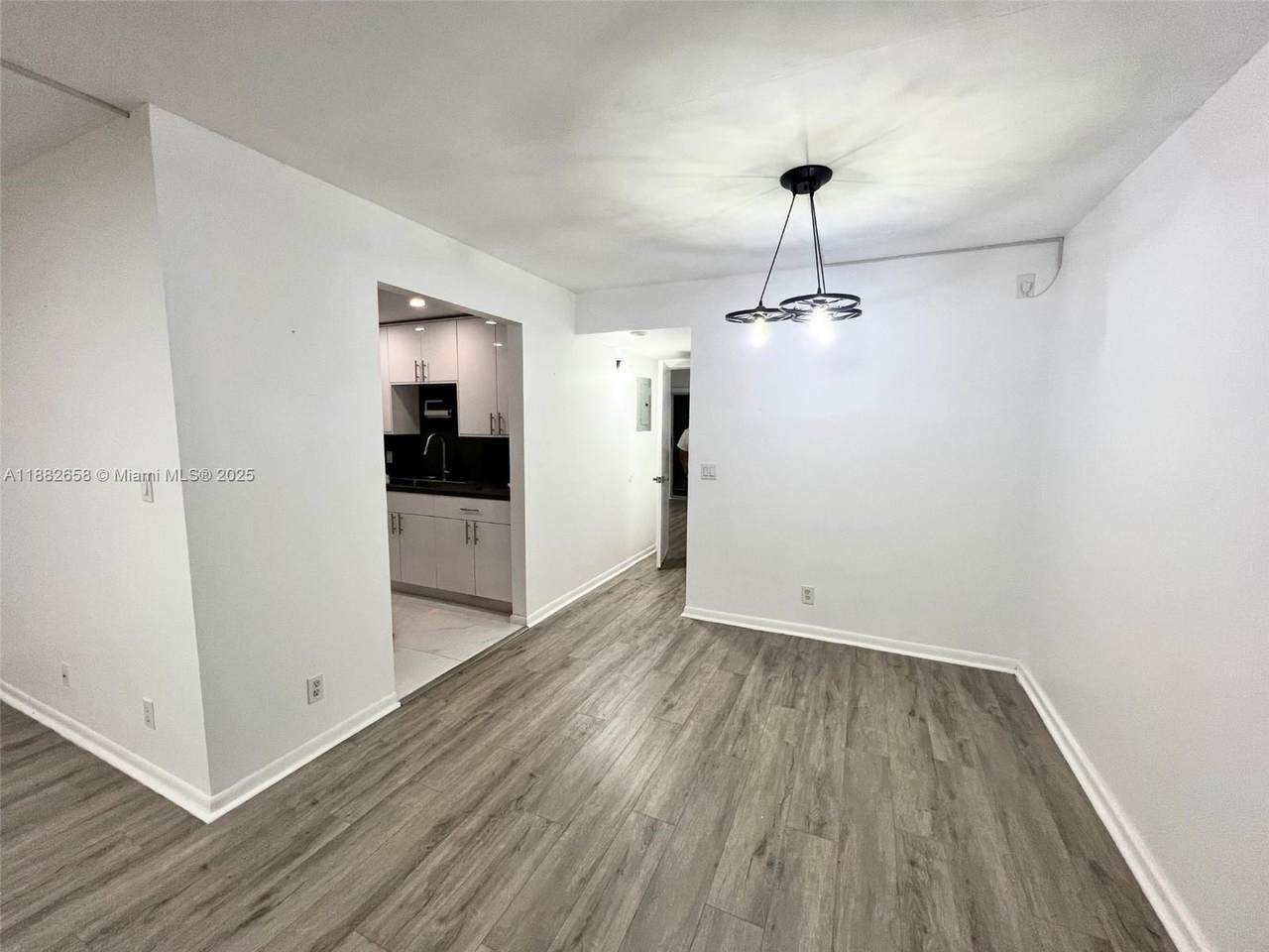 https://bt-photos.global.ssl.fastly.net/miami/1280_boomver_1_A11882658-2.jpg