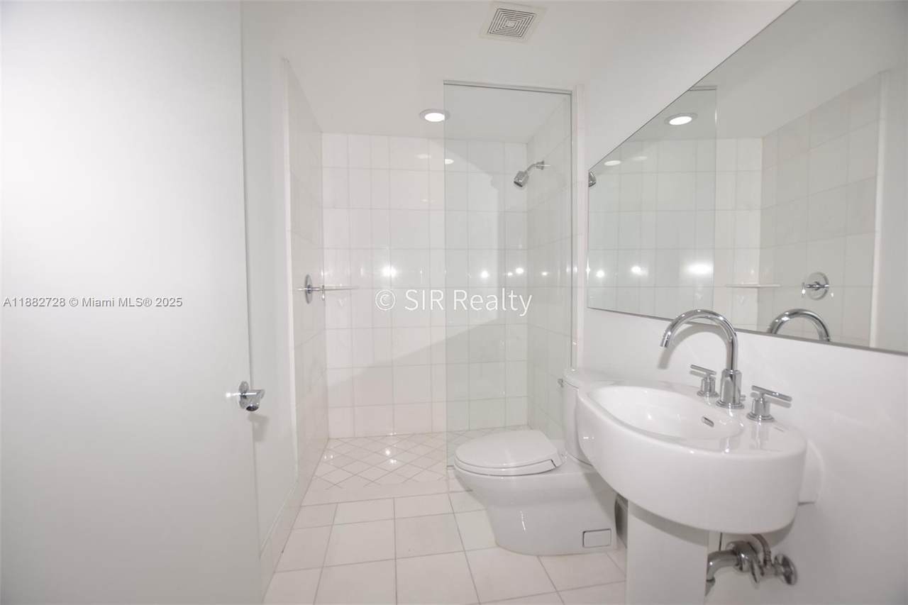 https://bt-photos.global.ssl.fastly.net/miami/1280_boomver_1_A11882728-2.jpg