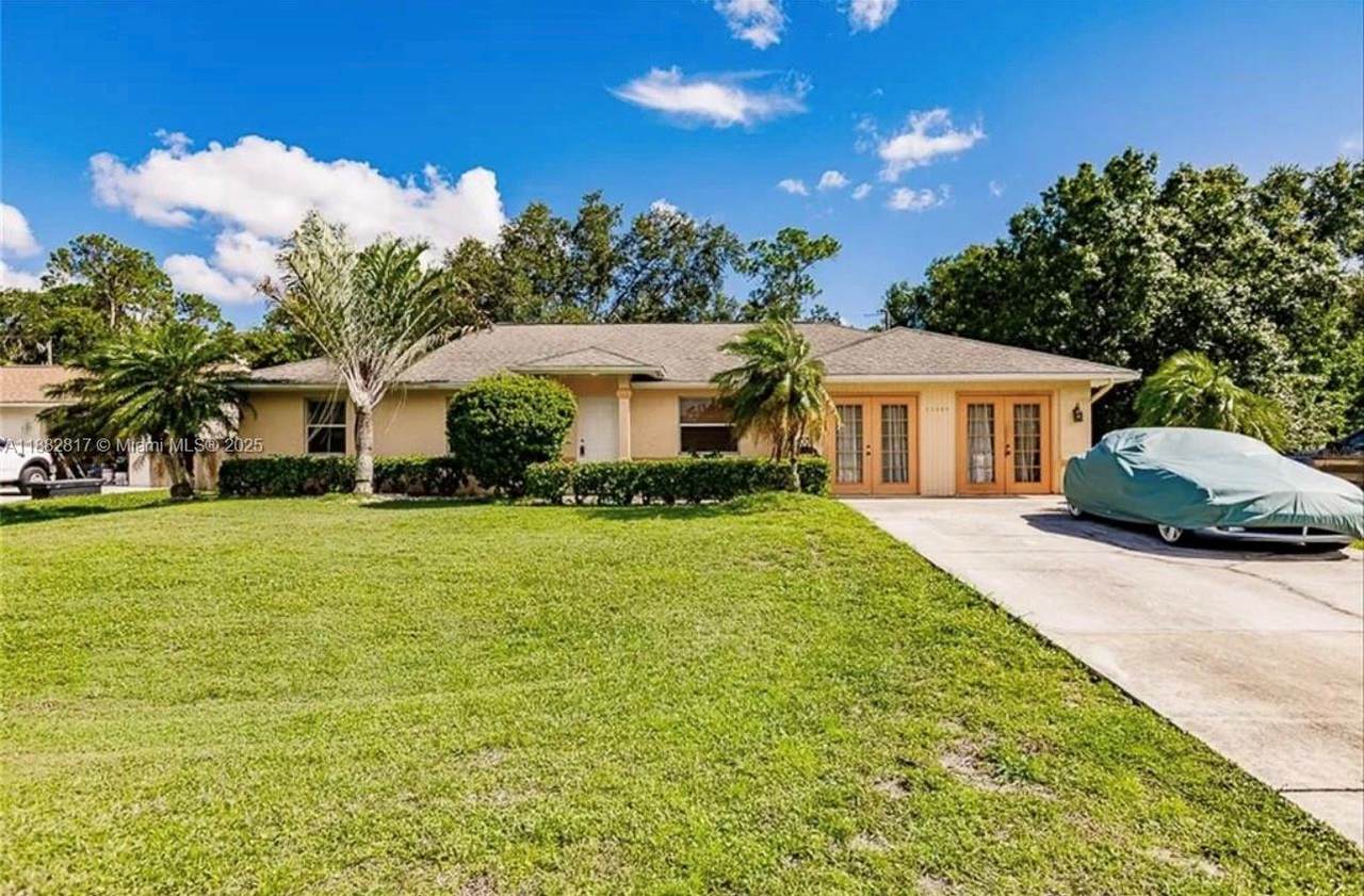 21229 Peachland Blvd - Photo 1