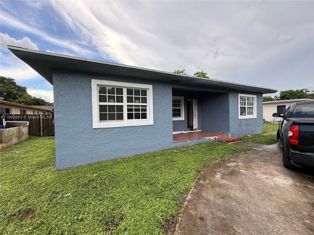 6210 27th St - Photo 1