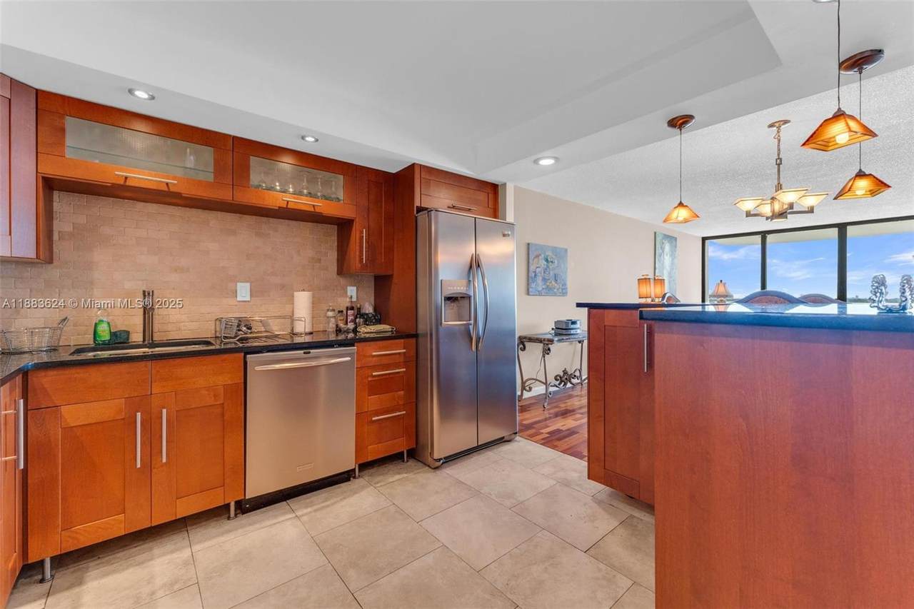 18021 Biscayne Blvd - Photo 1
