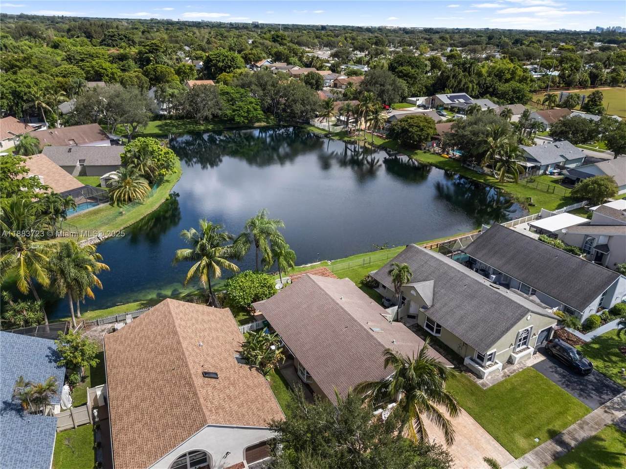 9803 59th St - Photo 1