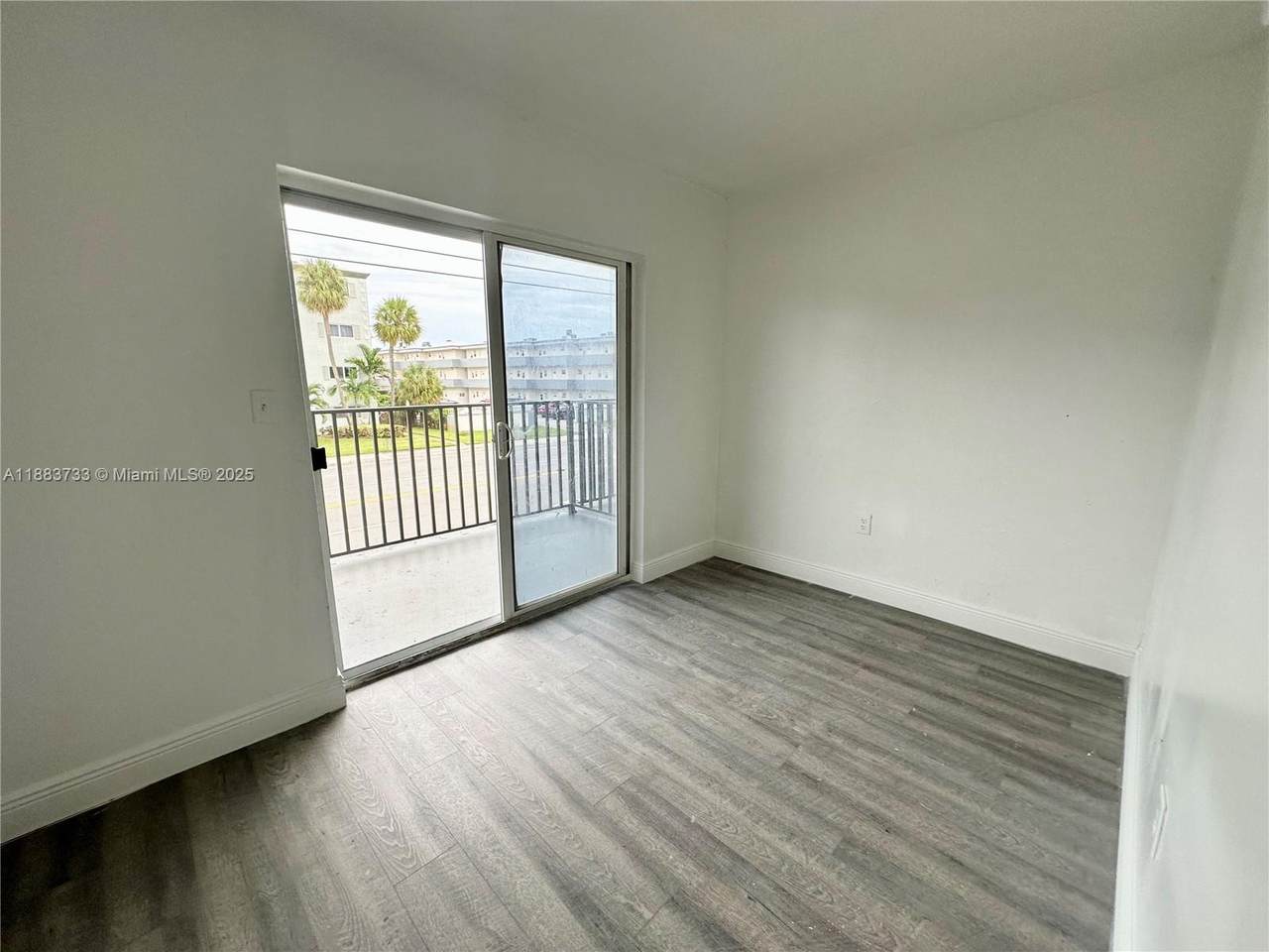 13285 6th Ave - Photo 1