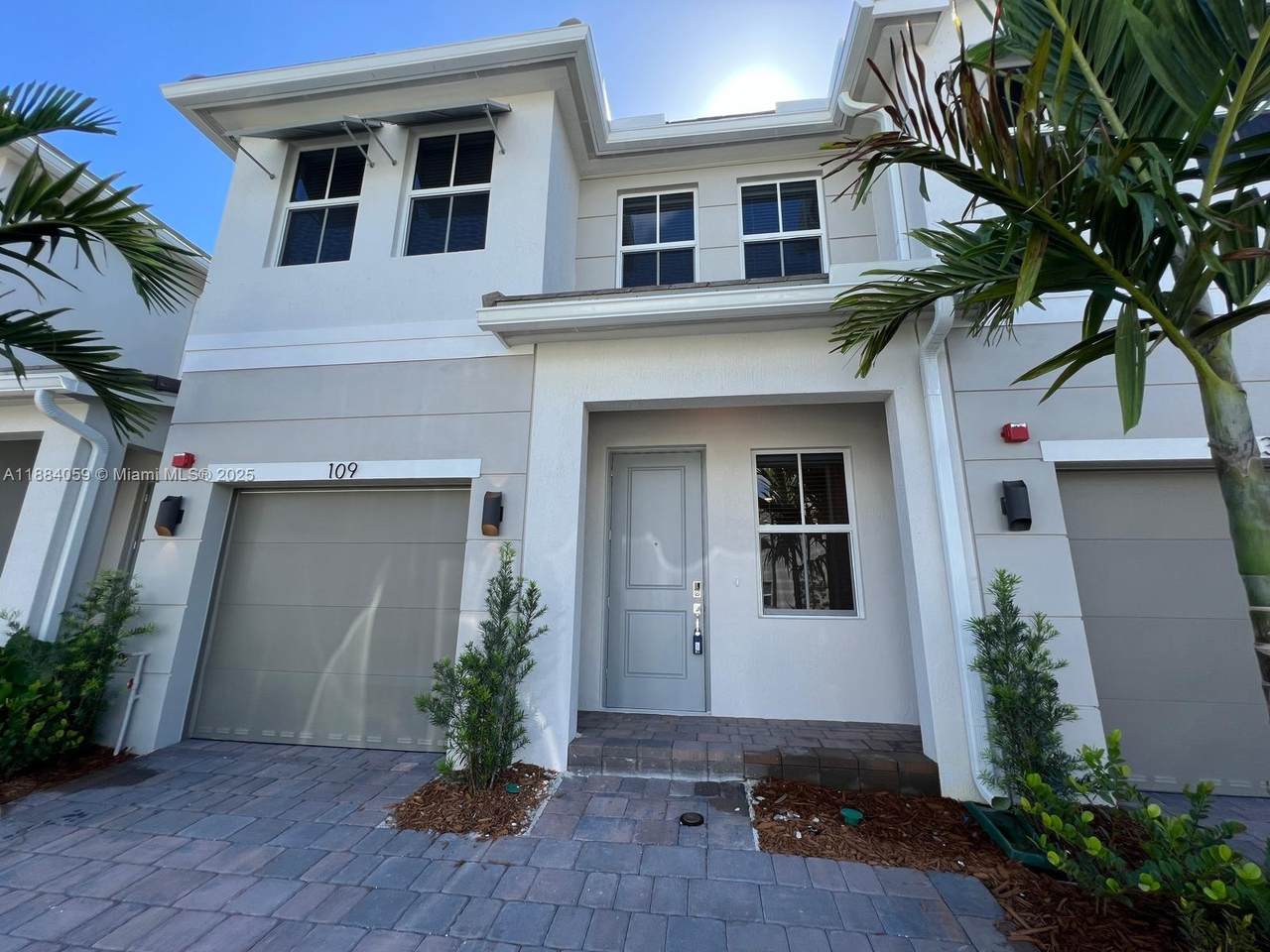 109 170 Ave - Photo 1