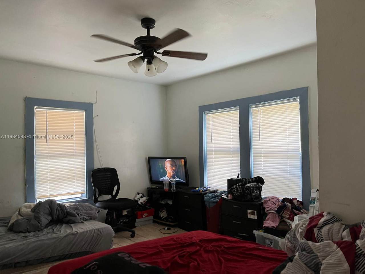 1012 18th St - Photo 1