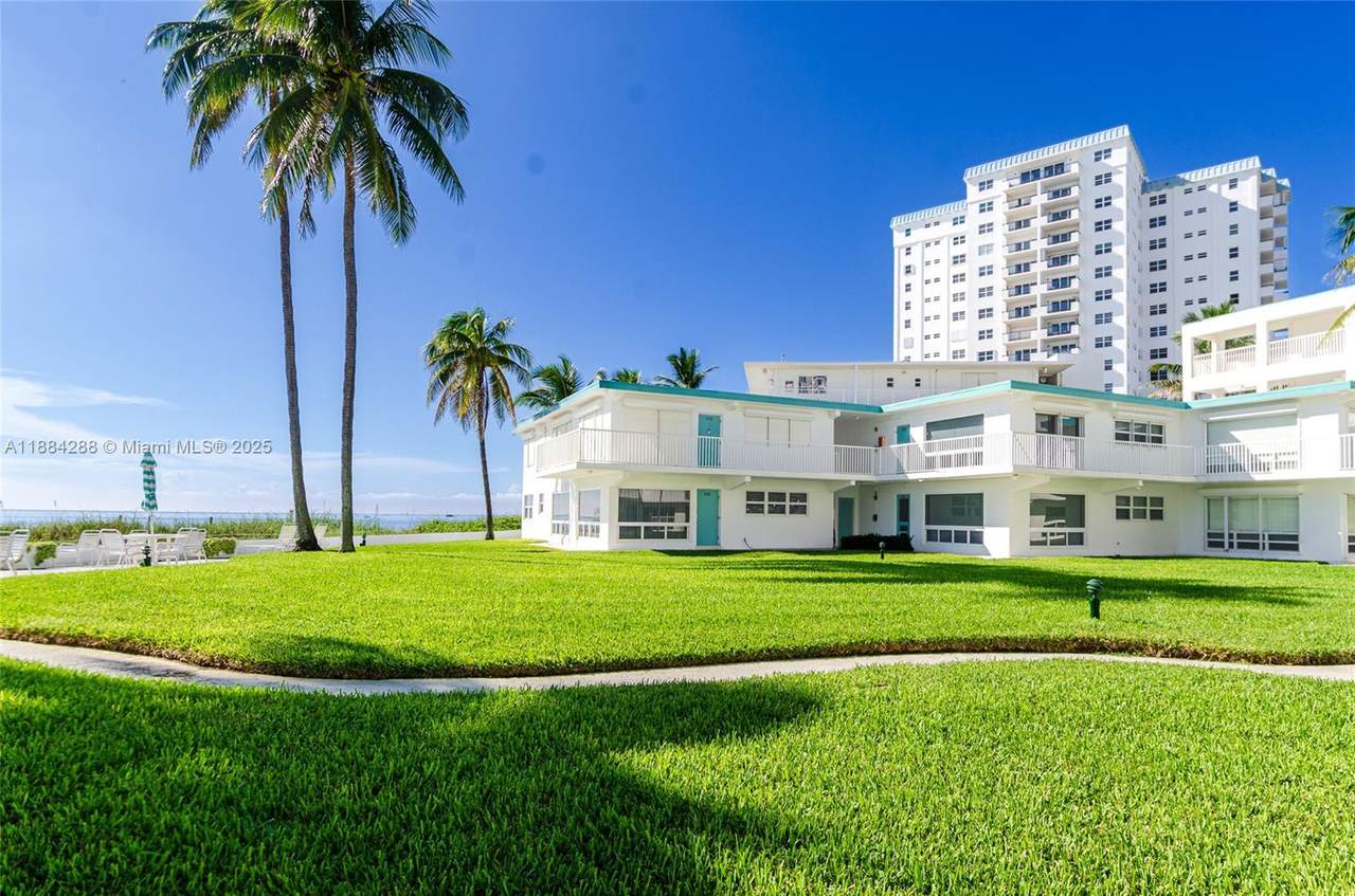 1470 Ocean Blvd - Photo 1