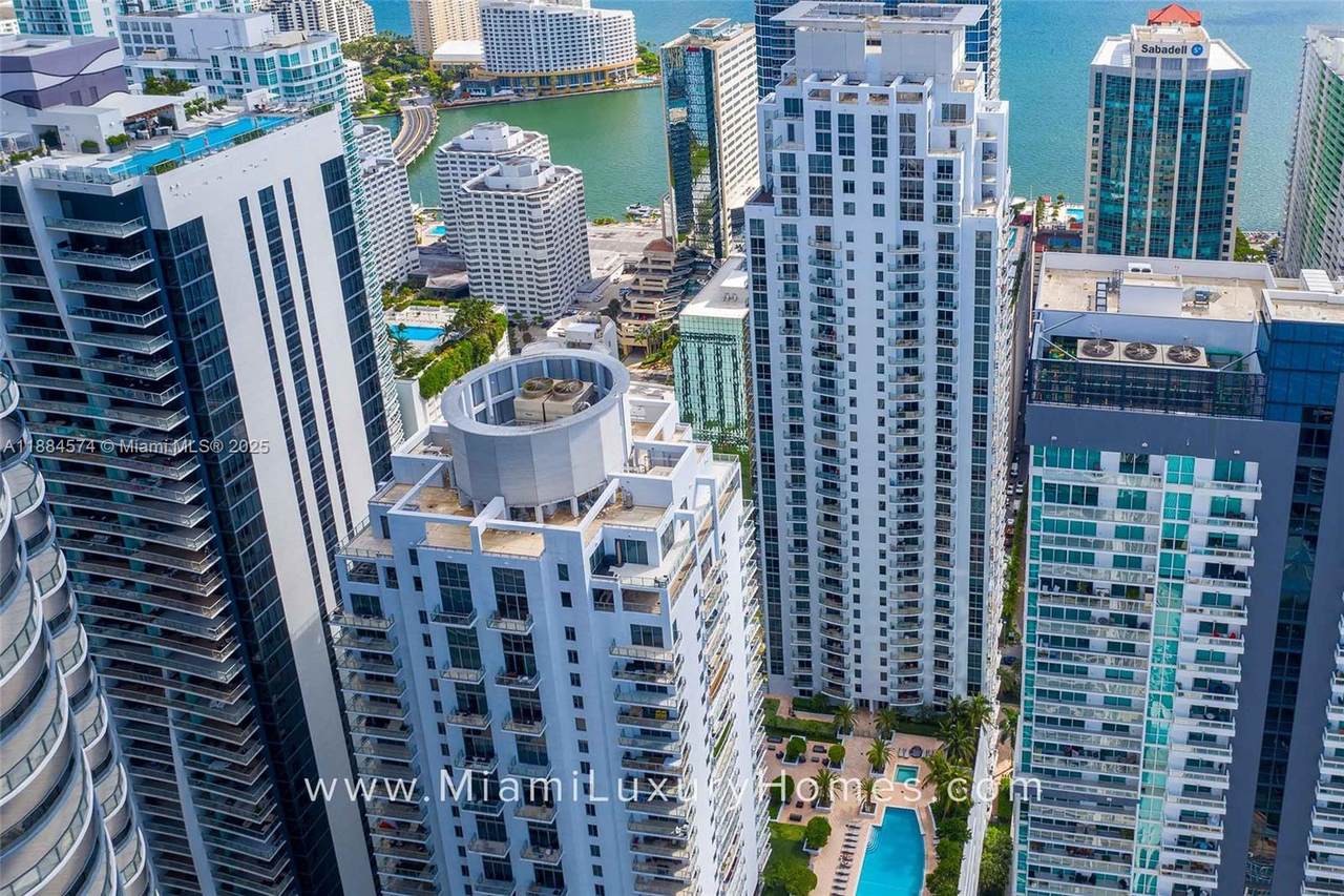 1050 Brickell - Photo 1