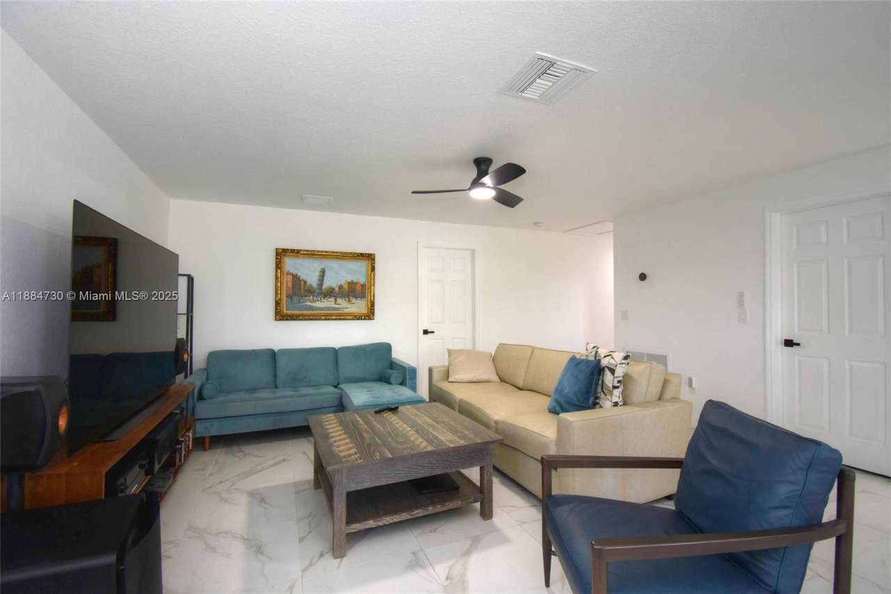 https://bt-photos.global.ssl.fastly.net/miami/1280_boomver_1_A11884730-2.jpg