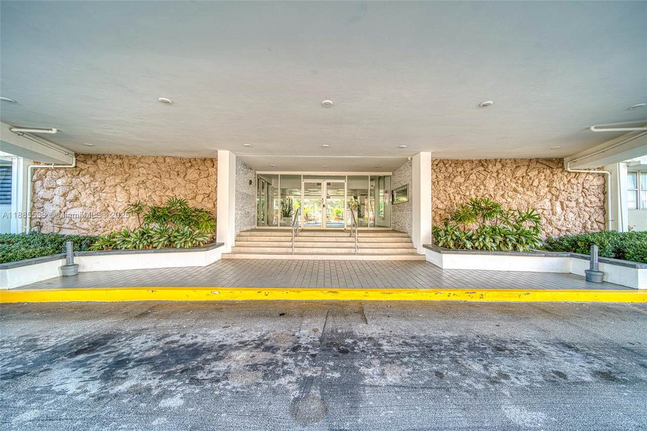 https://bt-photos.global.ssl.fastly.net/miami/1280_boomver_1_A11885533-2.jpg