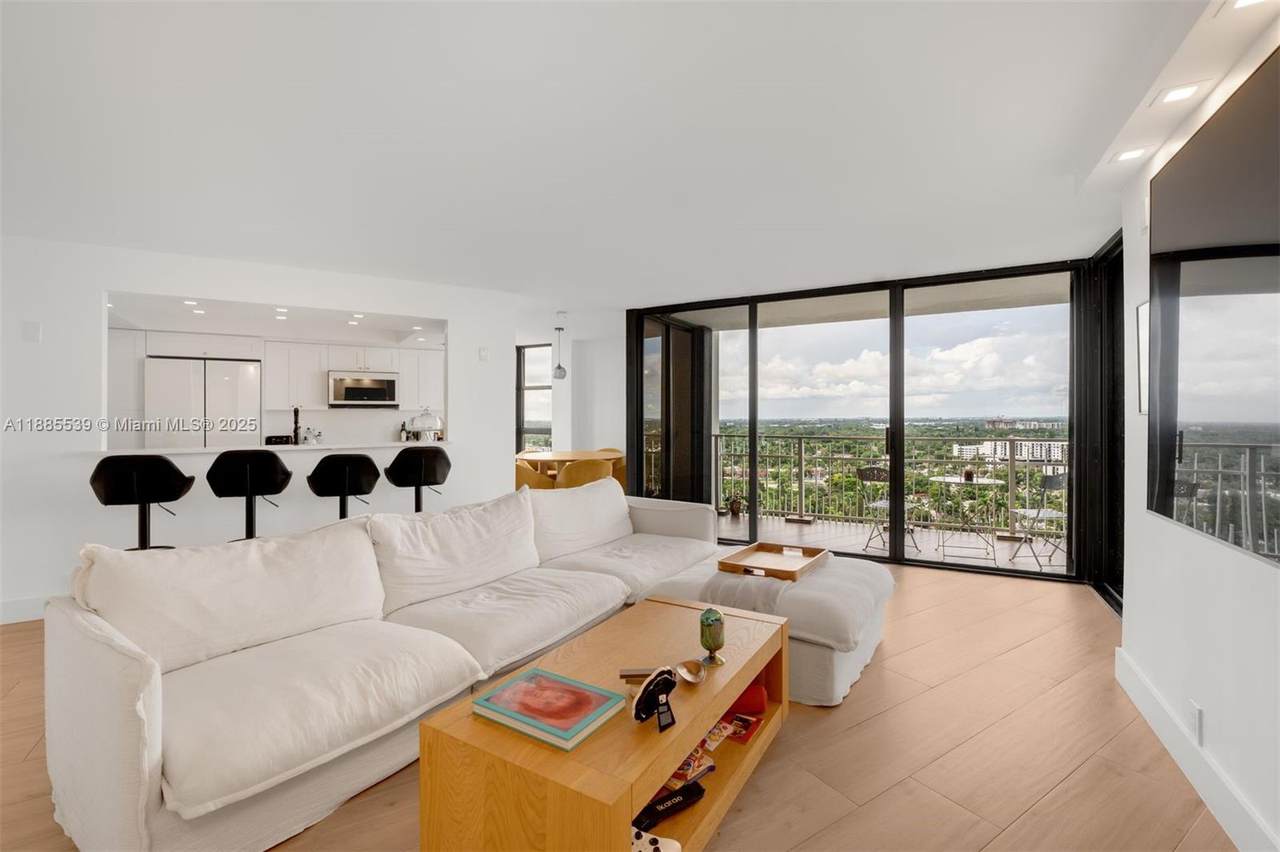 https://bt-photos.global.ssl.fastly.net/miami/1280_boomver_1_A11885539-2.jpg