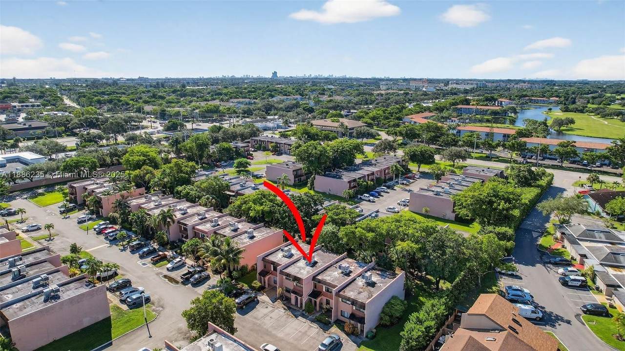 27 Madrid Ln - Photo 1