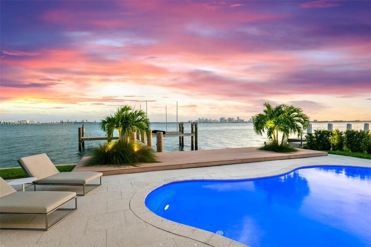 https://bt-photos.global.ssl.fastly.net/miami/1280_boomver_1_A11886404-2.jpg