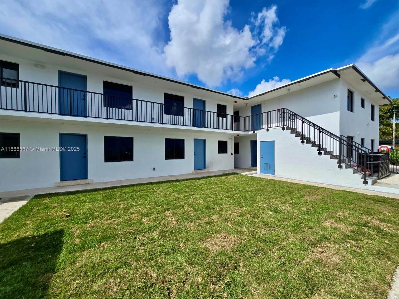 180 57th St - Photo 1