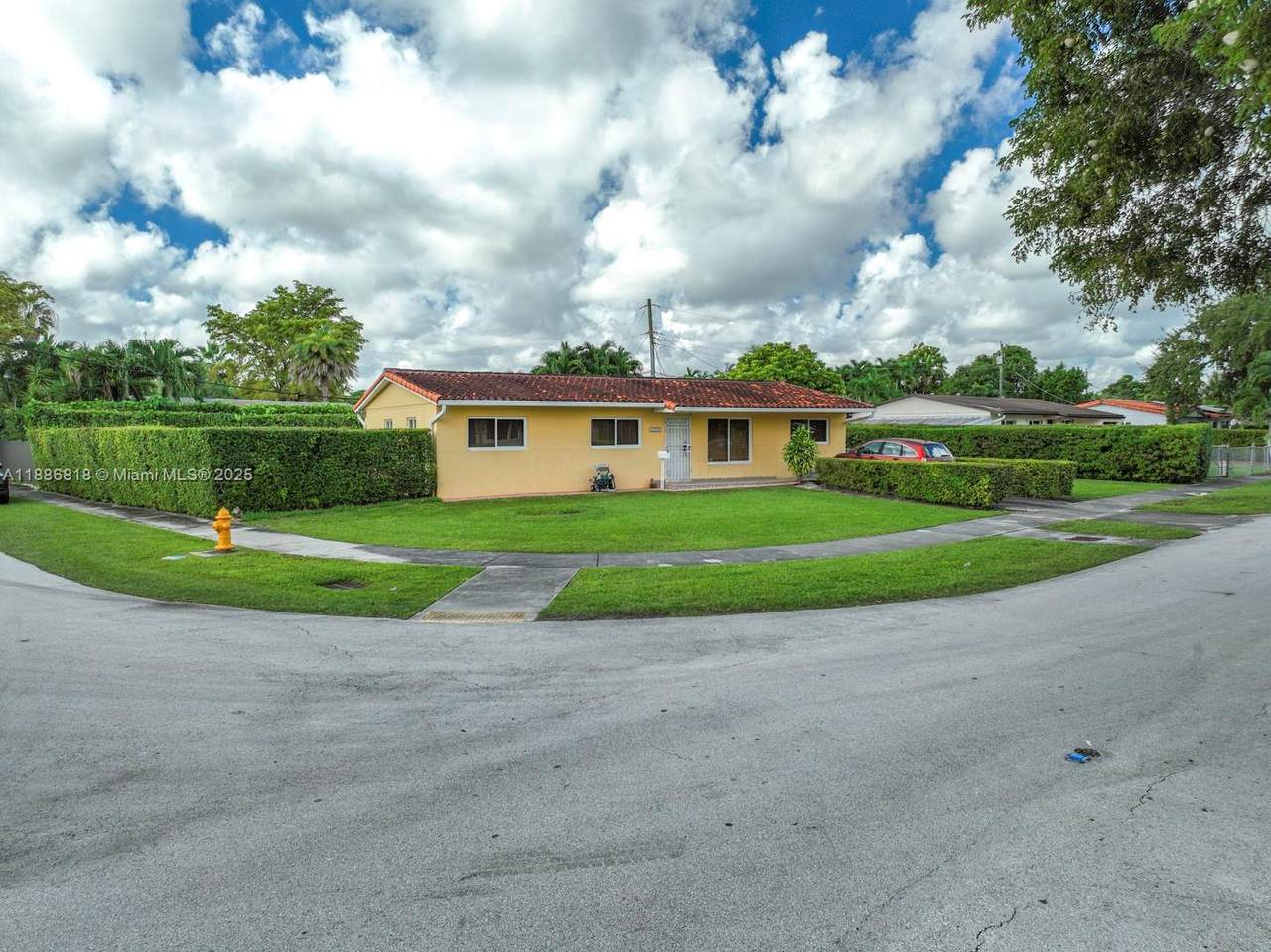 10280 43rd St - Photo 1