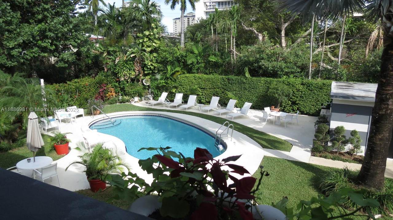 https://bt-photos.global.ssl.fastly.net/miami/1280_boomver_1_A11886981-2.jpg