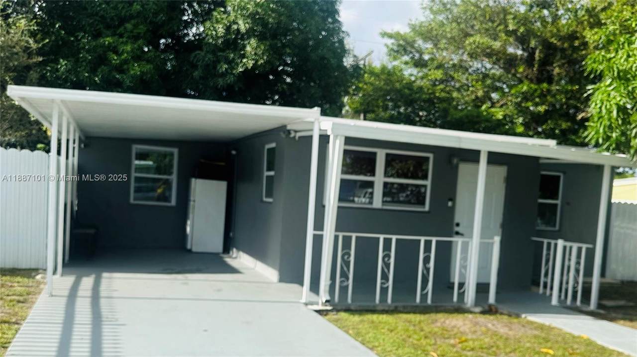 1897 Rutland St - Photo 1