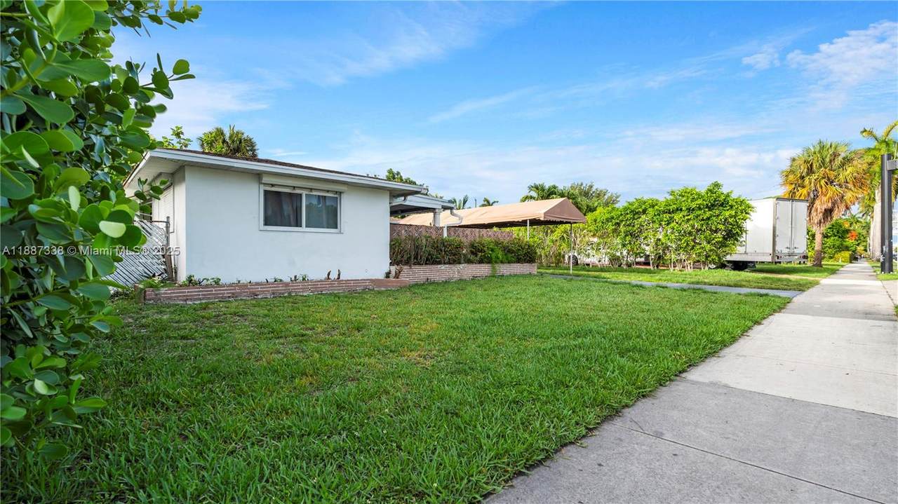 https://bt-photos.global.ssl.fastly.net/miami/1280_boomver_1_A11887338-2.jpg