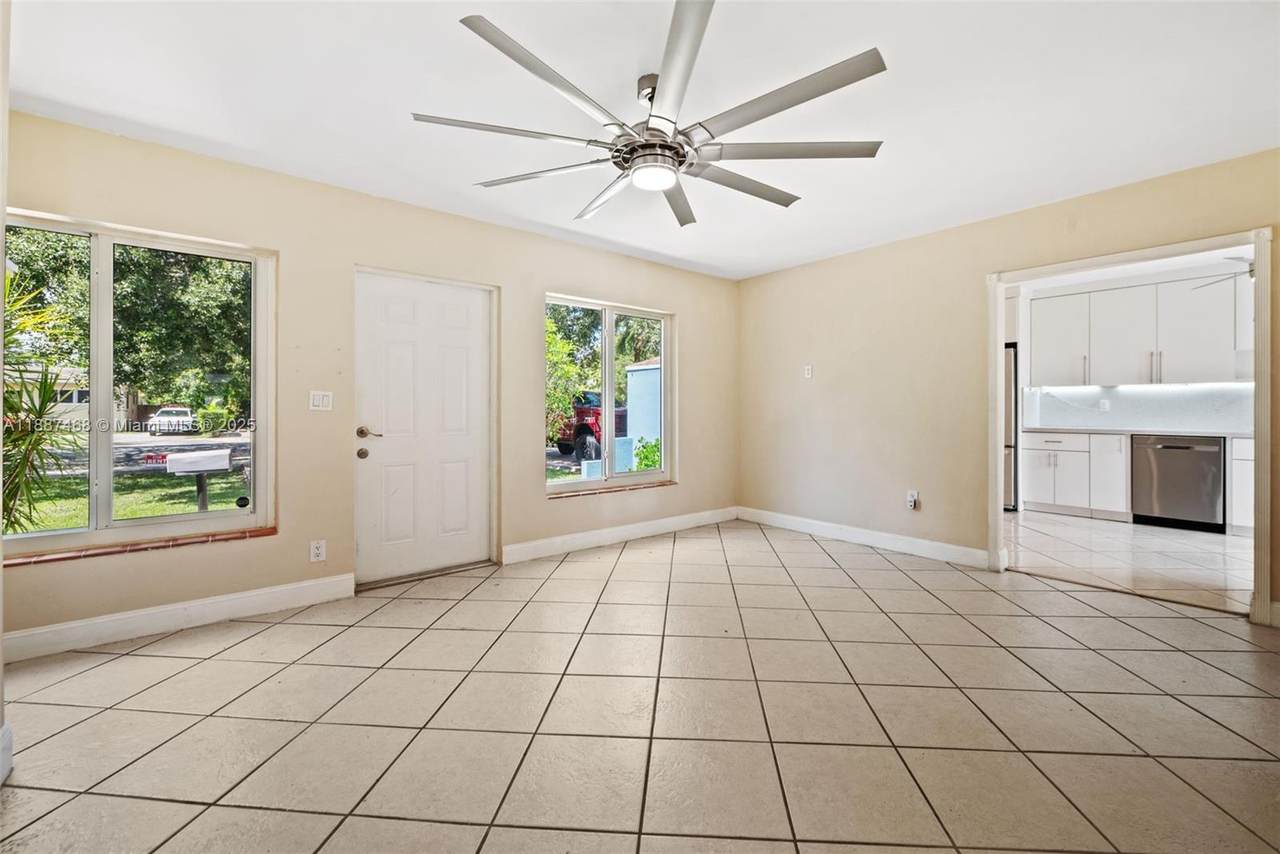 https://bt-photos.global.ssl.fastly.net/miami/1280_boomver_1_A11887468-2.jpg