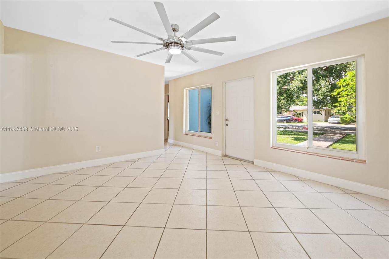 https://bt-photos.global.ssl.fastly.net/miami/1280_boomver_1_A11887468-2.jpg