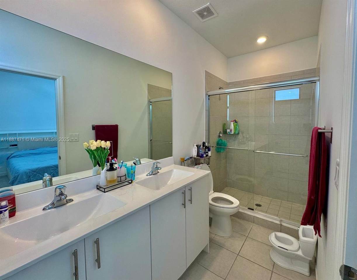 https://bt-photos.global.ssl.fastly.net/miami/1280_boomver_1_A11887471-2.jpg