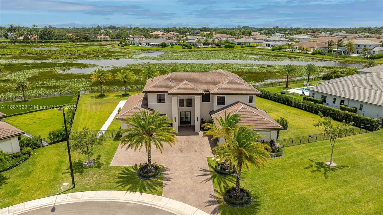 1830 Meadows Dr - Photo 1