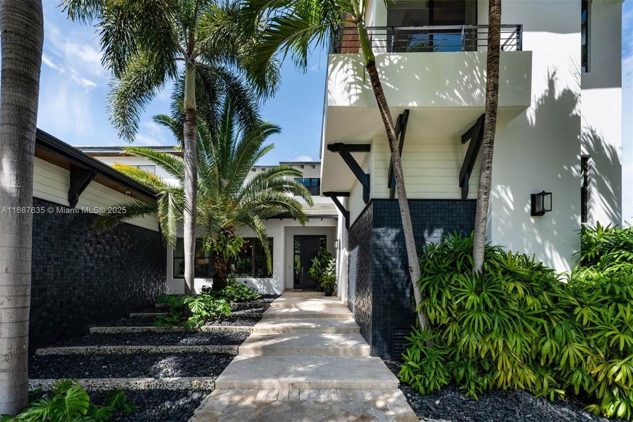 https://bt-photos.global.ssl.fastly.net/miami/1280_boomver_1_A11887635-2.jpg
