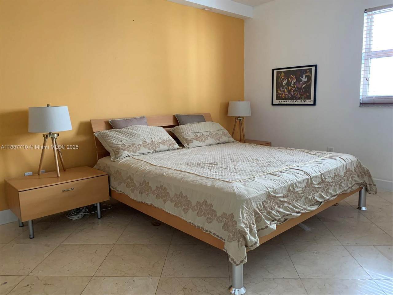 185 14th Ter - Photo 1