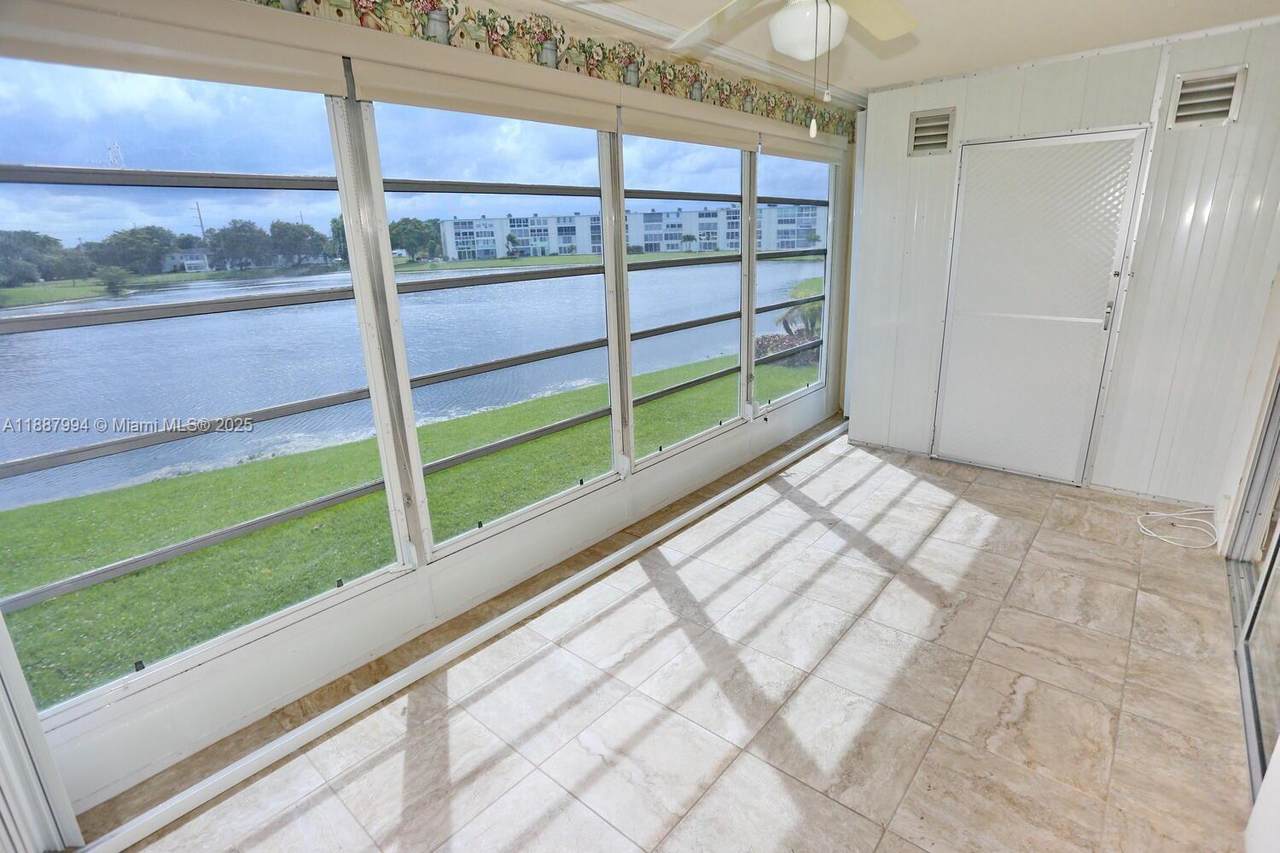 2079 Harwood F - Photo 1