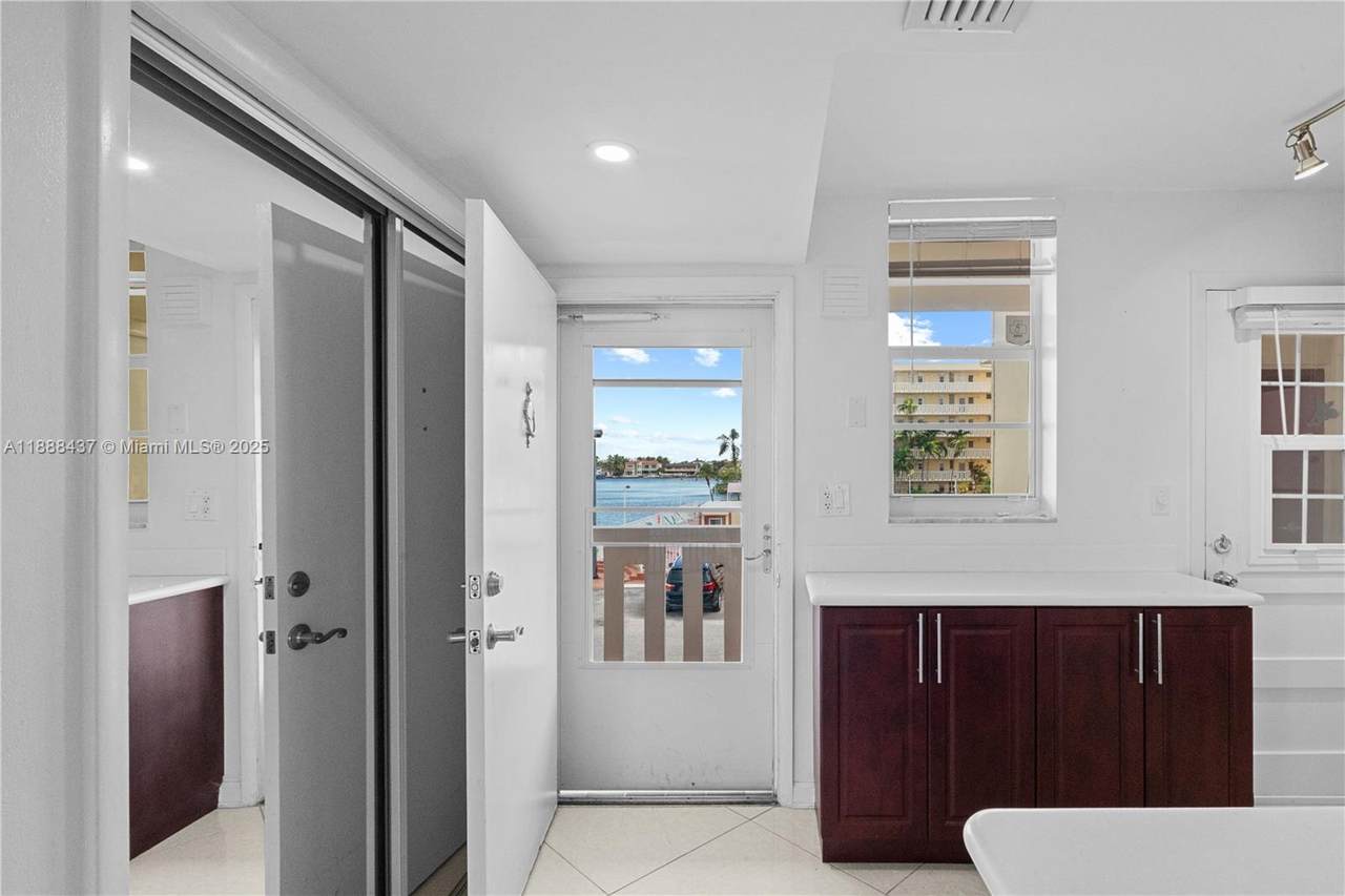 2999 Point East Dr - Photo 1