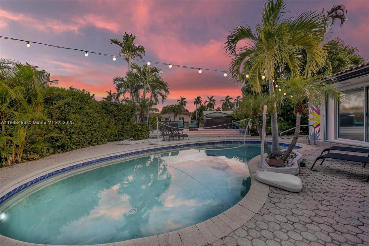 https://bt-photos.global.ssl.fastly.net/miami/orig_boomver_1_A11888496-2.jpg