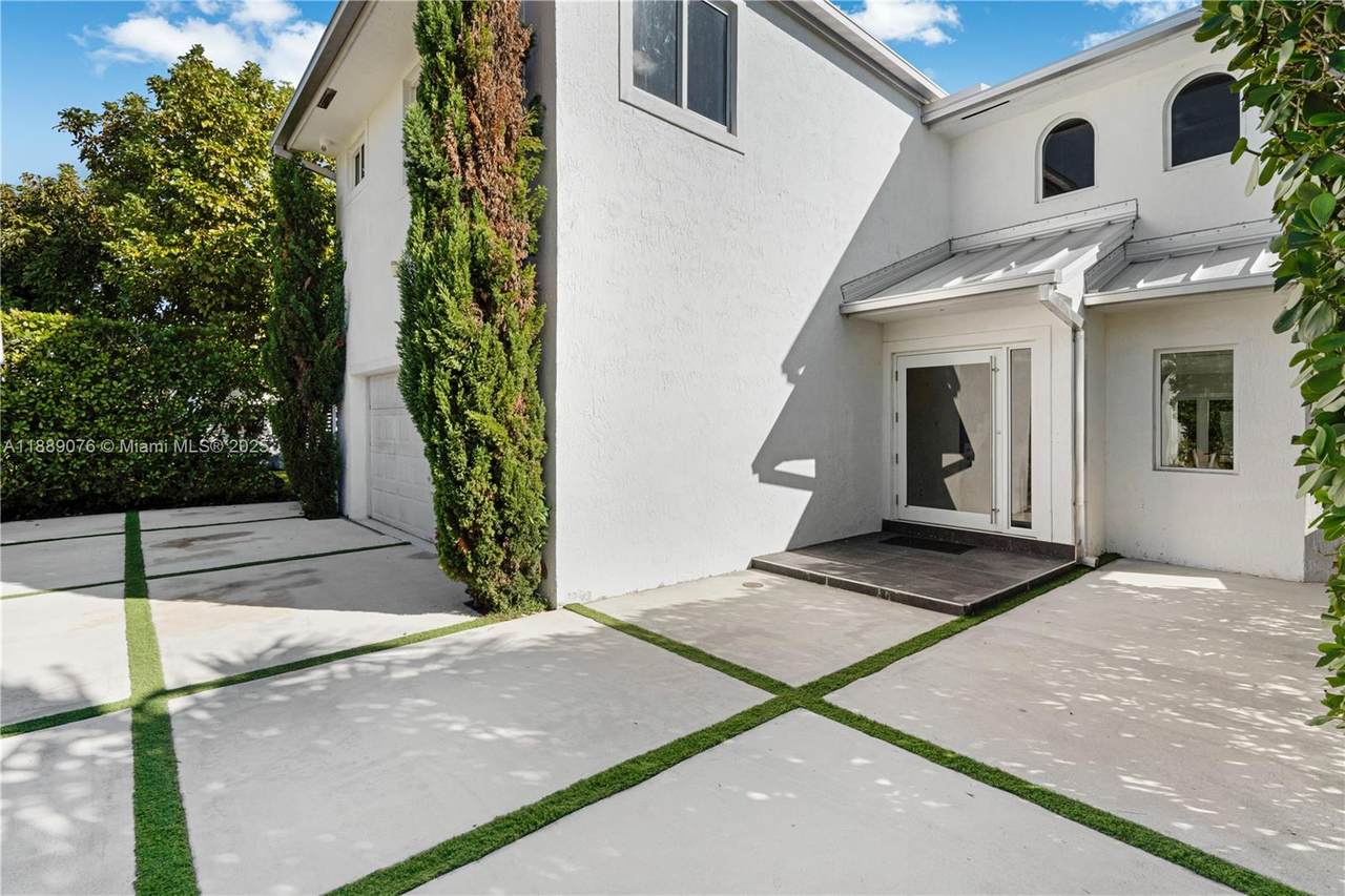 6763 106 Pl - Photo 1