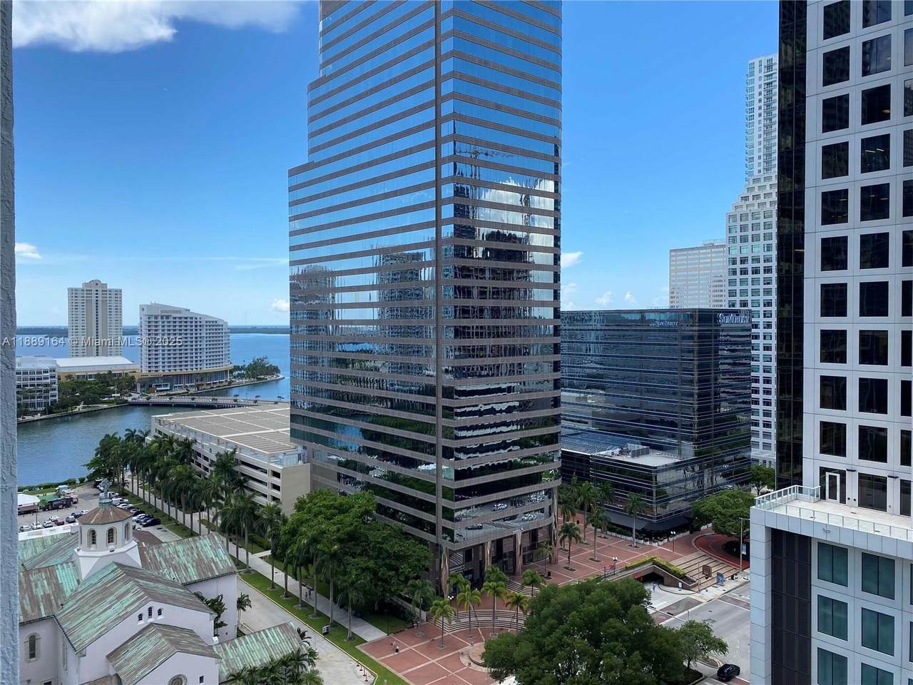 https://bt-photos.global.ssl.fastly.net/miami/1280_boomver_1_A11889164-2.jpg