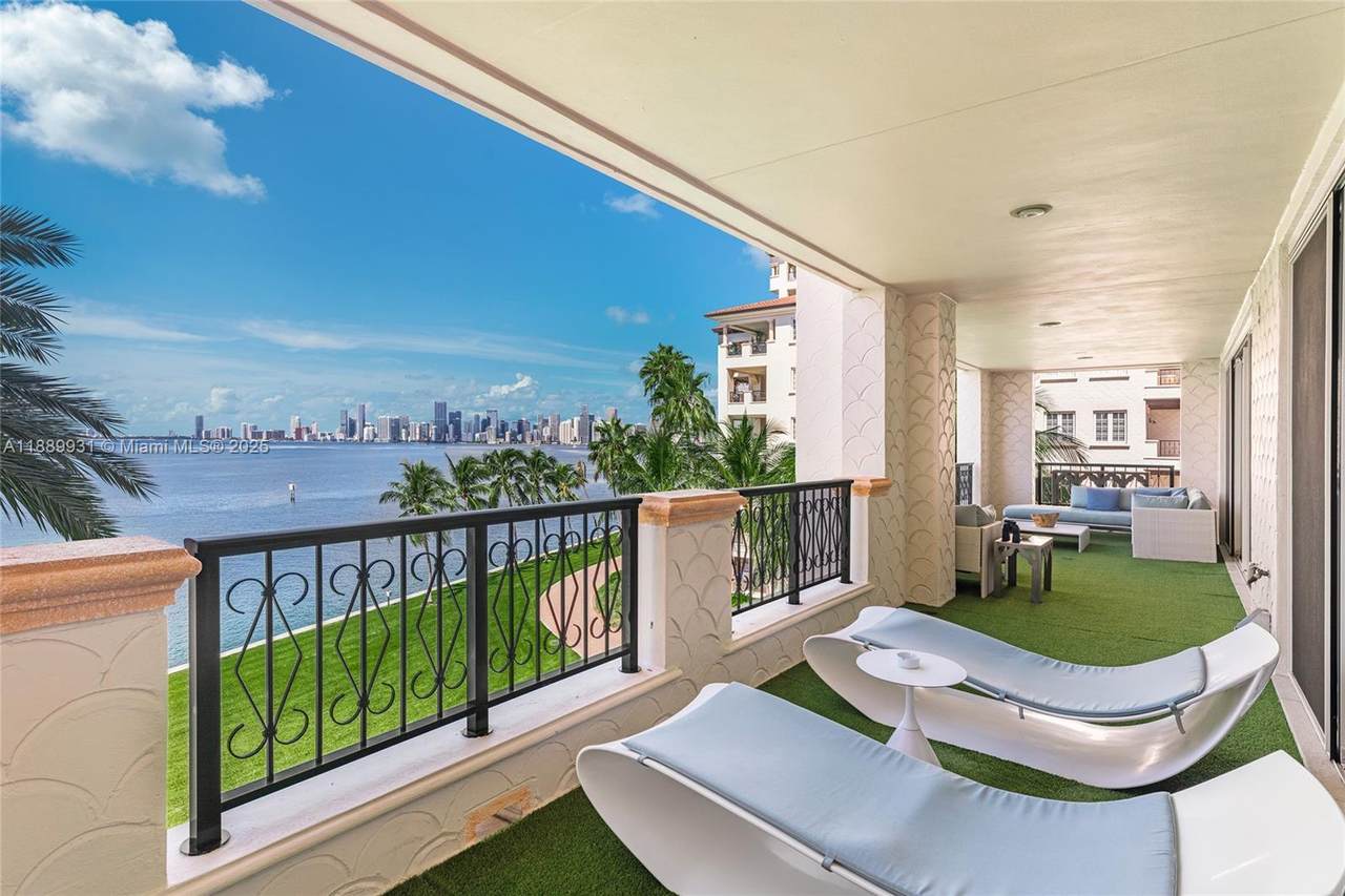 https://bt-photos.global.ssl.fastly.net/miami/1280_boomver_1_A11889931-2.jpg